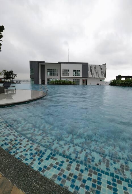 A1403 Jb City Sks Habitat Larkin 2Br 6Pax 100Mbps Netflix!! By Stay Johor Bahru Luaran gambar